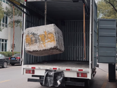 dual track vehicle mounted crane